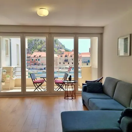 Mitra Zonata Blue Omiš