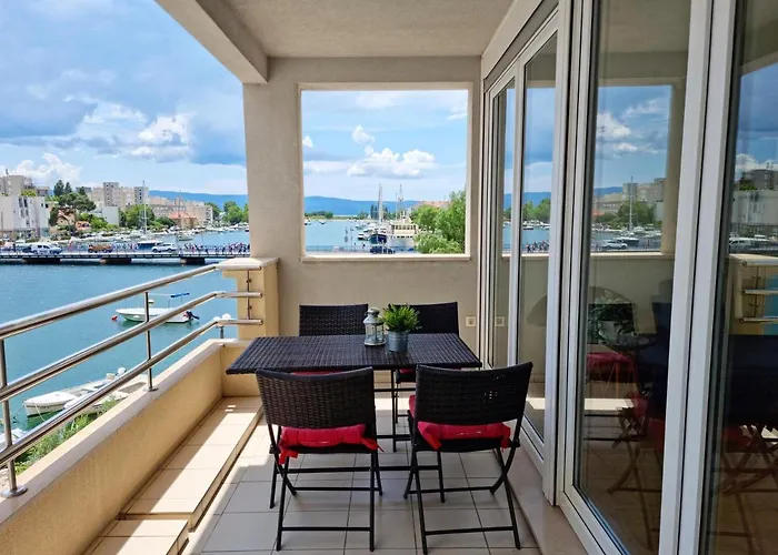 Mitra Zonata Blue Omiš